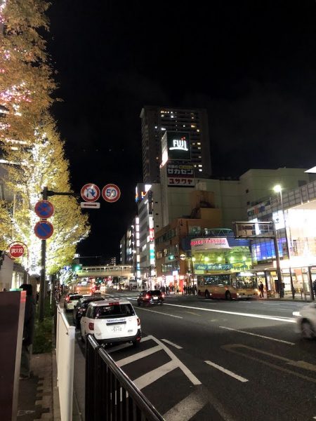 上大岡駅前の風景写真です。